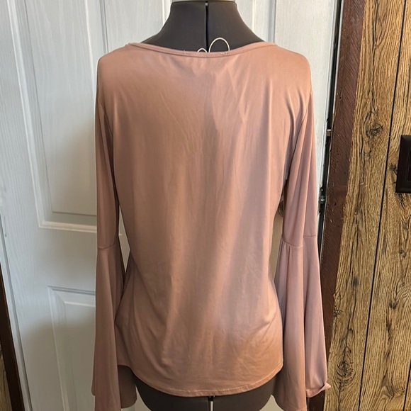 Rockin C Mauve Bell Sleeve Blouse - Picture 4 of 8